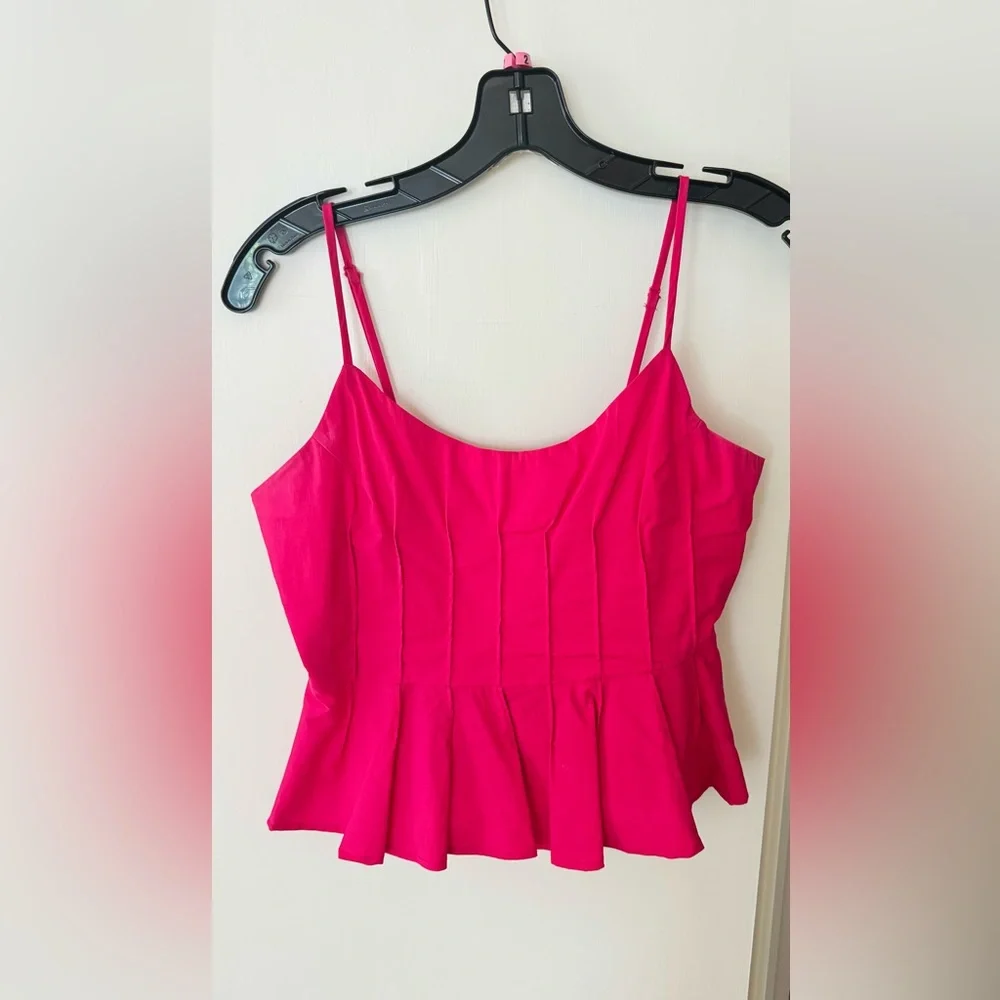 Pink Tank! - Picture 1 of 2